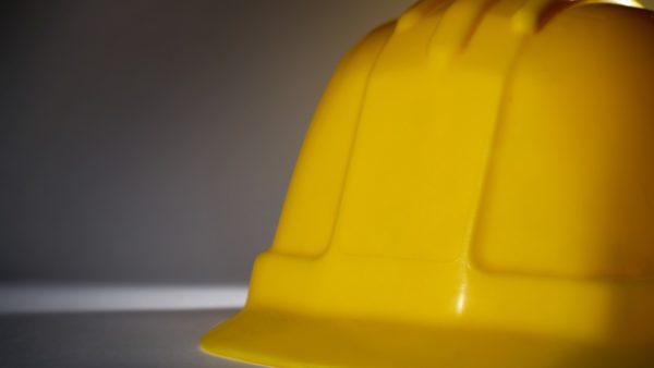 head injuries in construction Image: Dreamstime