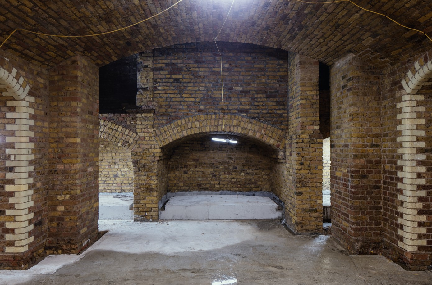 Walls made of bricks.