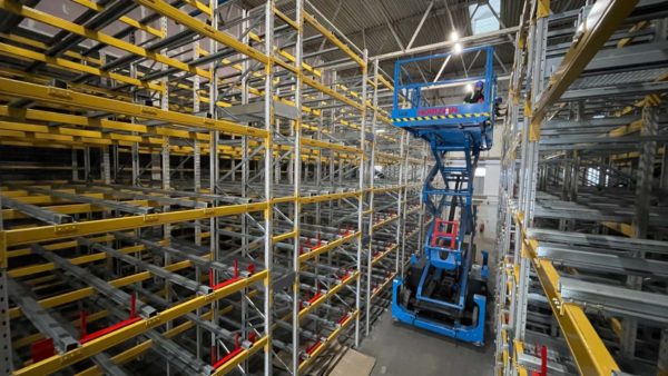 Horizon Platforms scissor lift