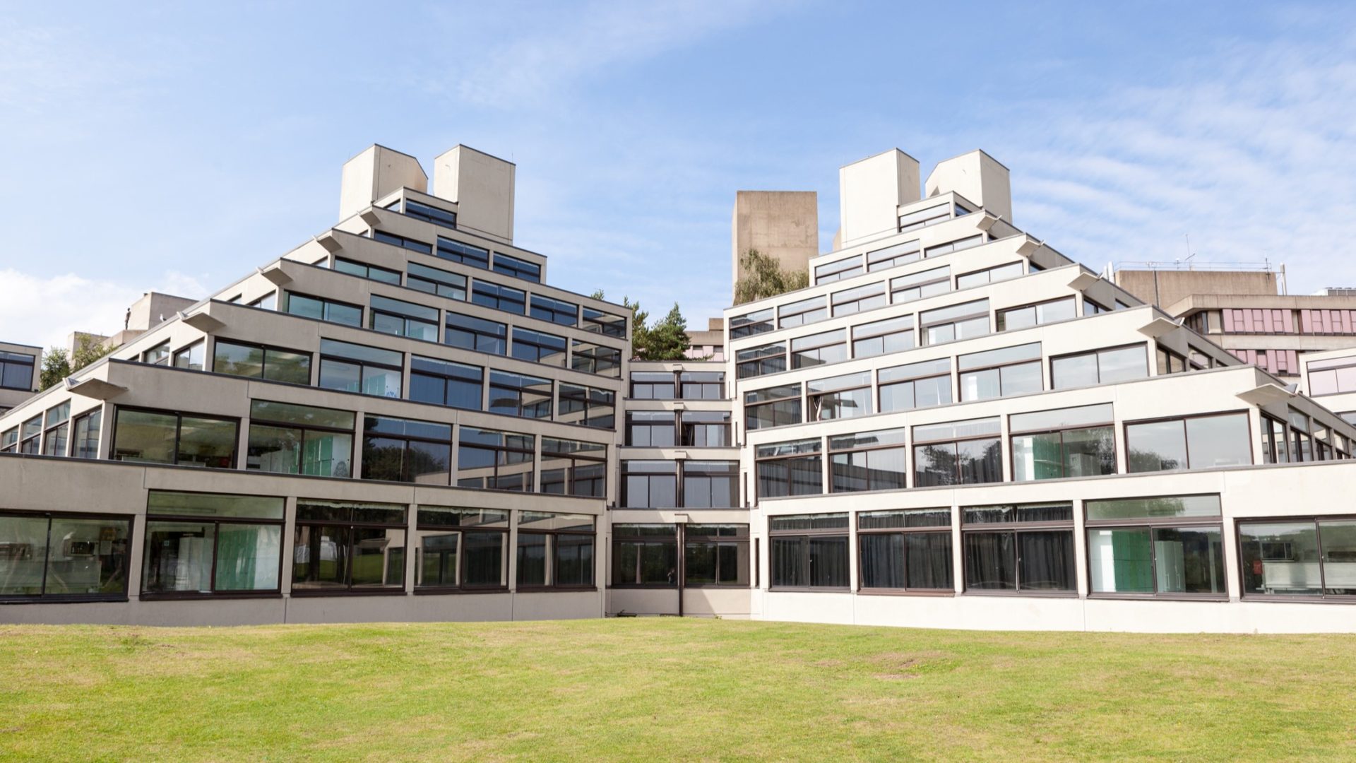 Ziggurats UEA RAAC dreamstime_m_108519899
RAAC listed buildings