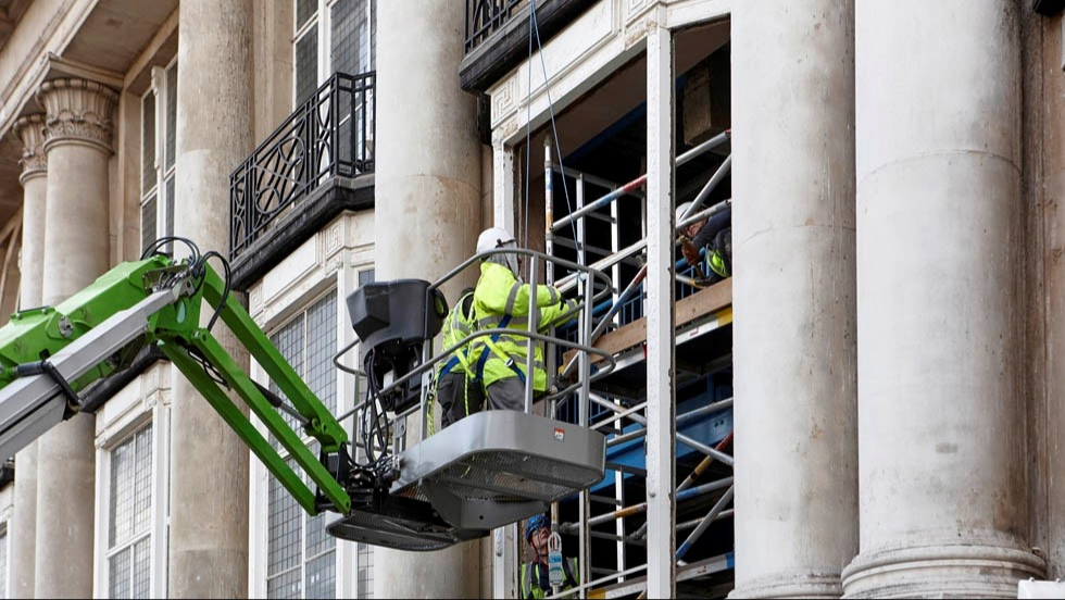 Associated Steel Window Services used a mobile elevated working platform to remove windows from Whiteleys. Whiteleys shopping centre