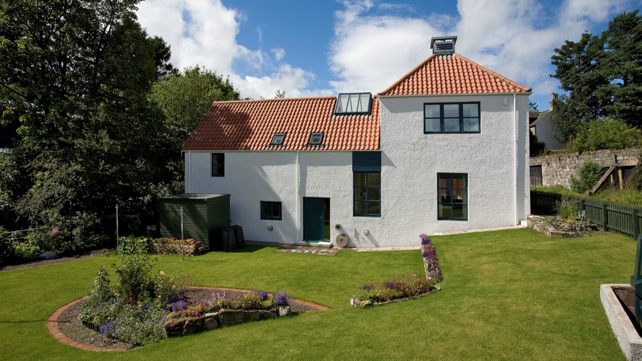 Andrew Muszynski’s self-build house designed to Passivhaus principles and completed in 2003