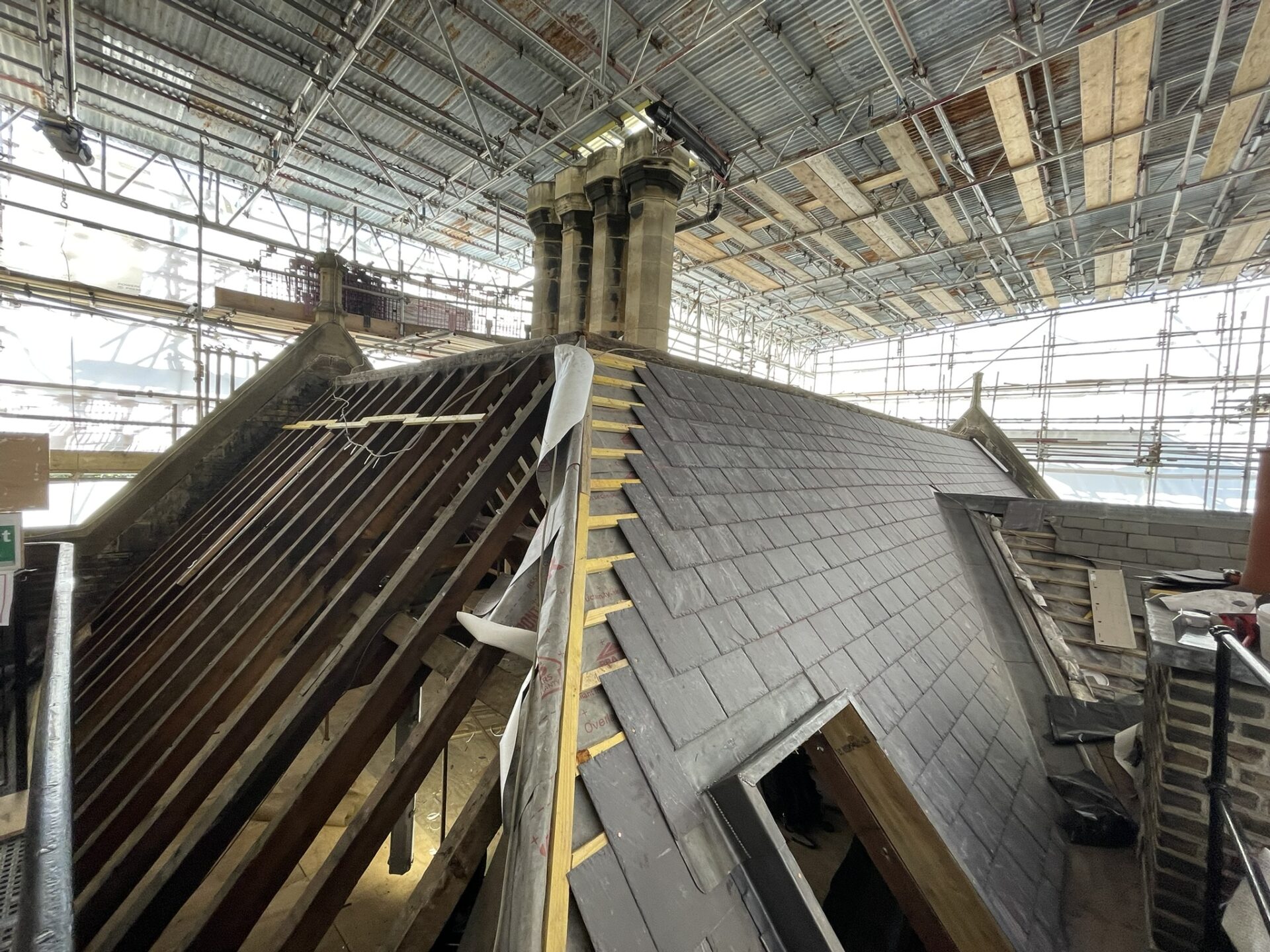 Restoring the timber roof structure (image Walter Lilly).