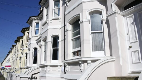 Street of old Georgian terrace houses in the UK - Research finds problems with common building performance test that could affect EPCs and mould risk