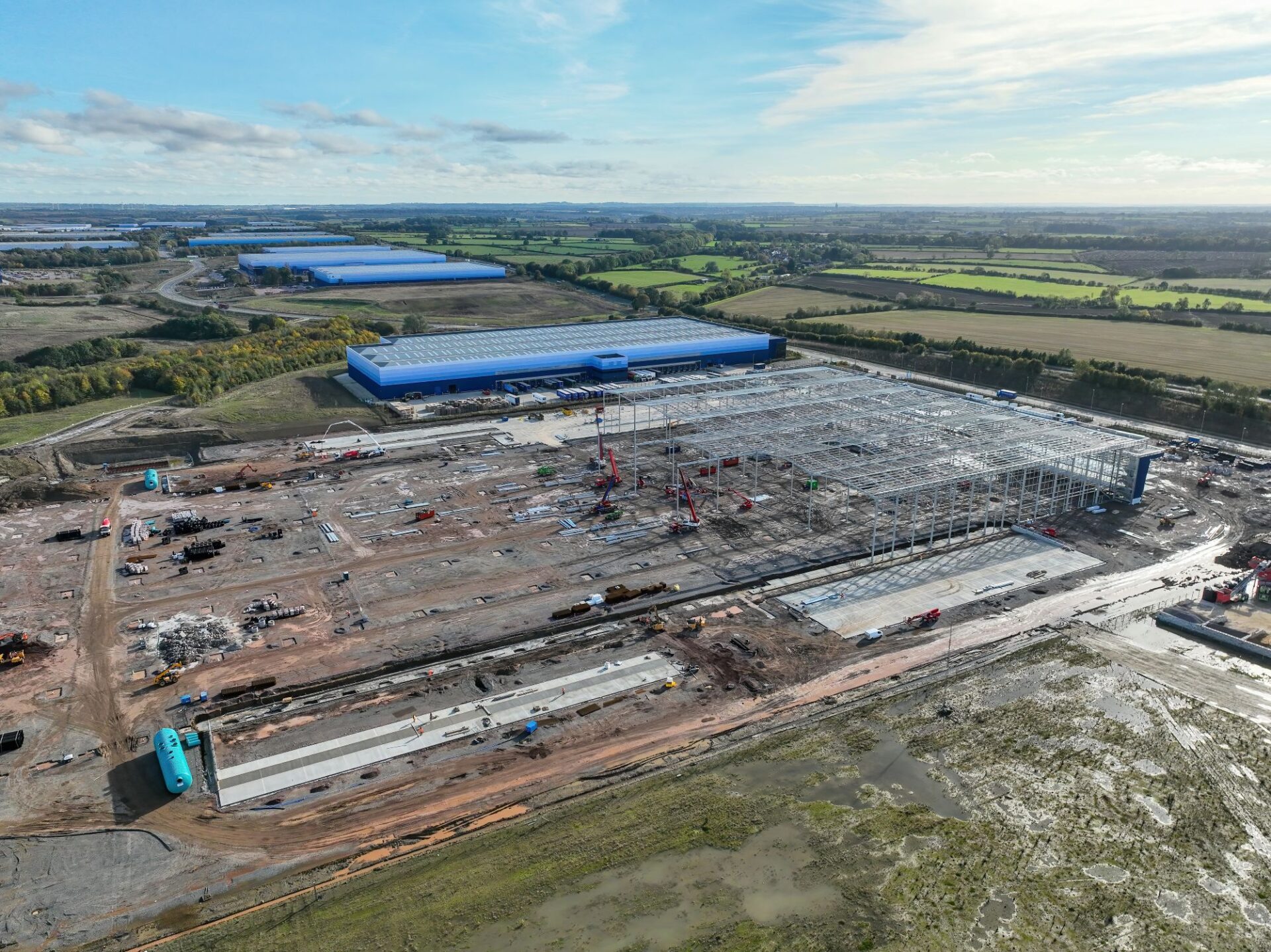 steel construction sheds - Magna Park in Lutterworth, Europe’s largest dedicated distribution location (image: Alignment Media).