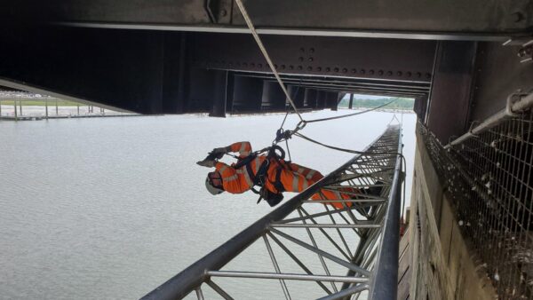Skilled rope access inspectors at Rochester Old Bridge carry out a detailed inspection that puts them within touching distance of all elements of the bridge.