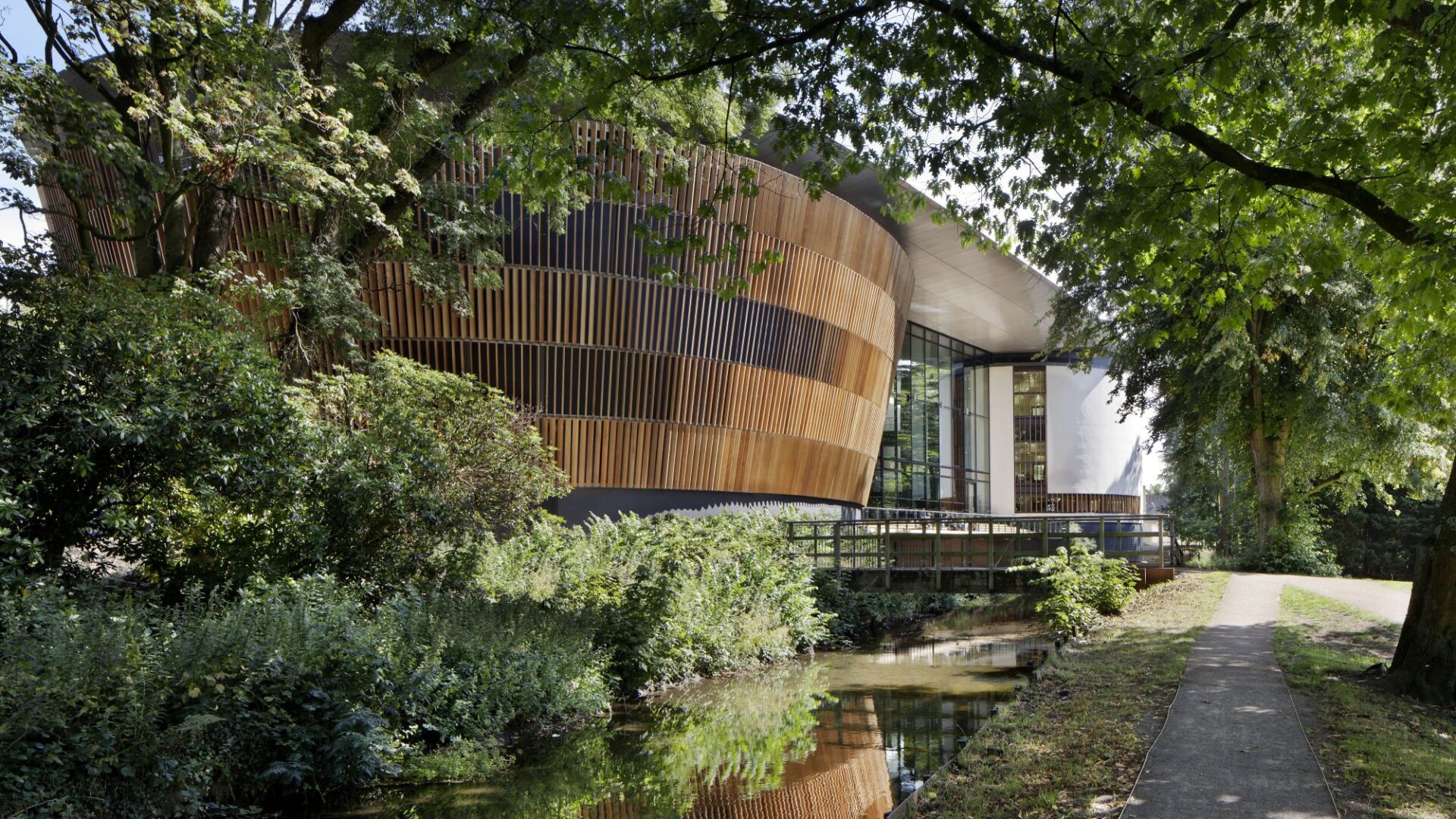 The Royal Welsh College of Music and Drama in Cardiff achieved an “Excellent” BREEAM rating by reducing carbon emissions through efficient plant and insulation, effective management of construction site impacts and careful water use with low-consumption fixtures and rainwater harvesting. Image: Joe Clark.