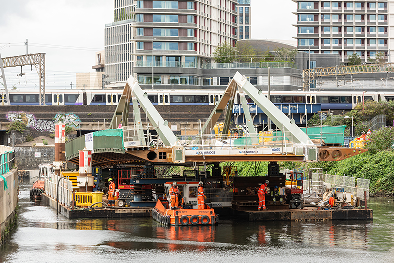 PIC CAP The constrained site meant use of a pontoon was the most practical solution.